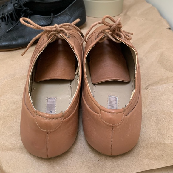 Zara Flats - Picture 2 of 5